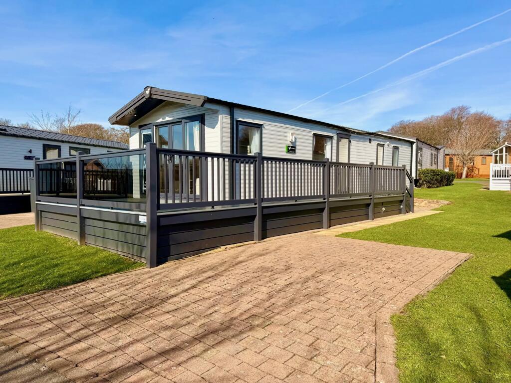 2-bed caravan on 2023 Willerby Lamberhurst, Plas Coch Country and Leisure Retreat, Llanfairpwll, Anglesey, LL61 6EJ, £104,995