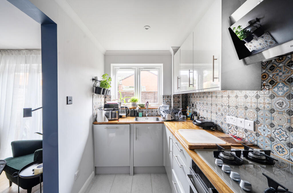 Apartment in Southampton, Nursling and Rownhams - View 3
