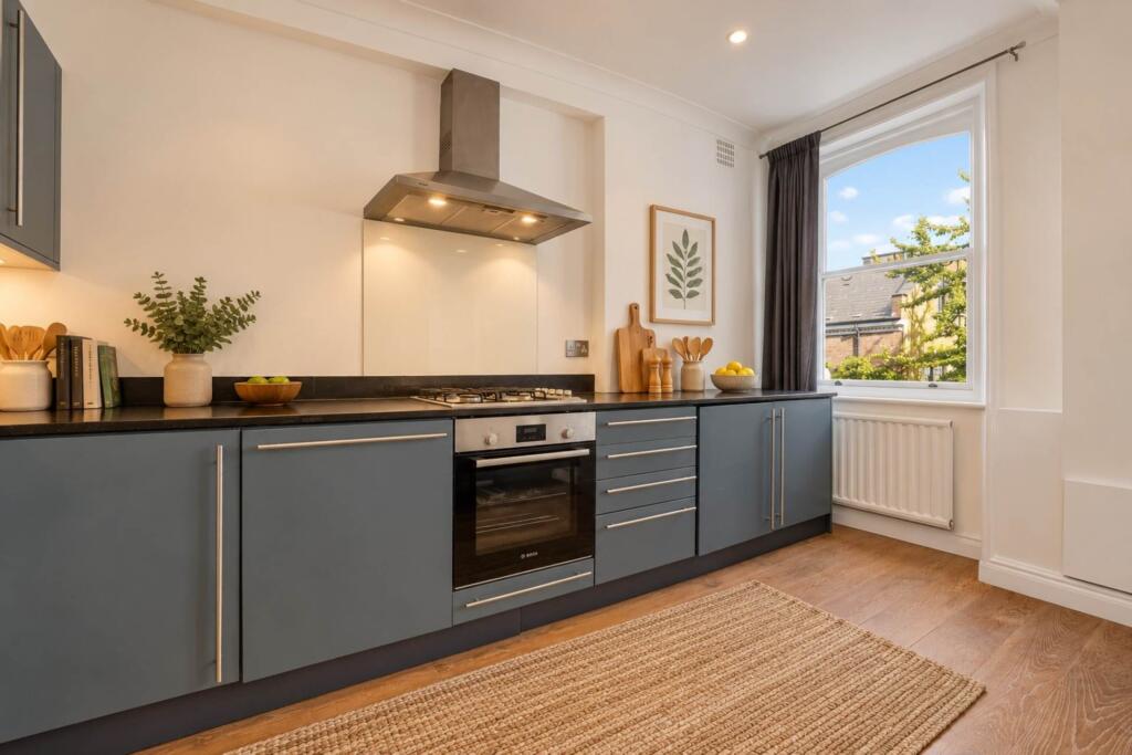 Apartment in London - View 4