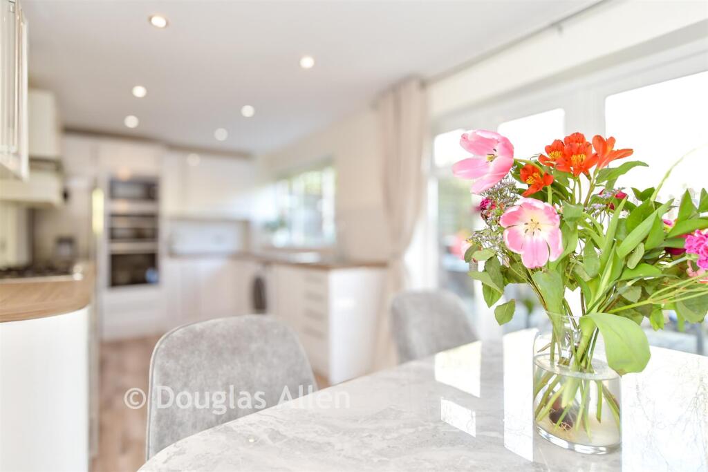 House in Basildon, Sunnymede, Billericay - More