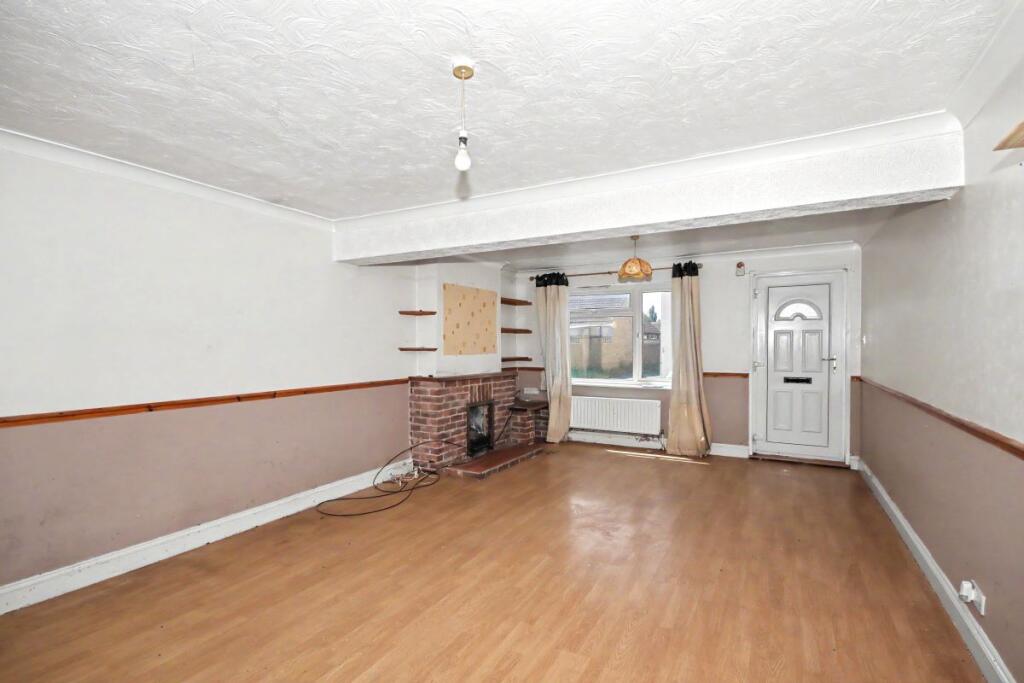 2 Queen Street, Sutton Bridge, Spalding, PE12 9RD photo 2