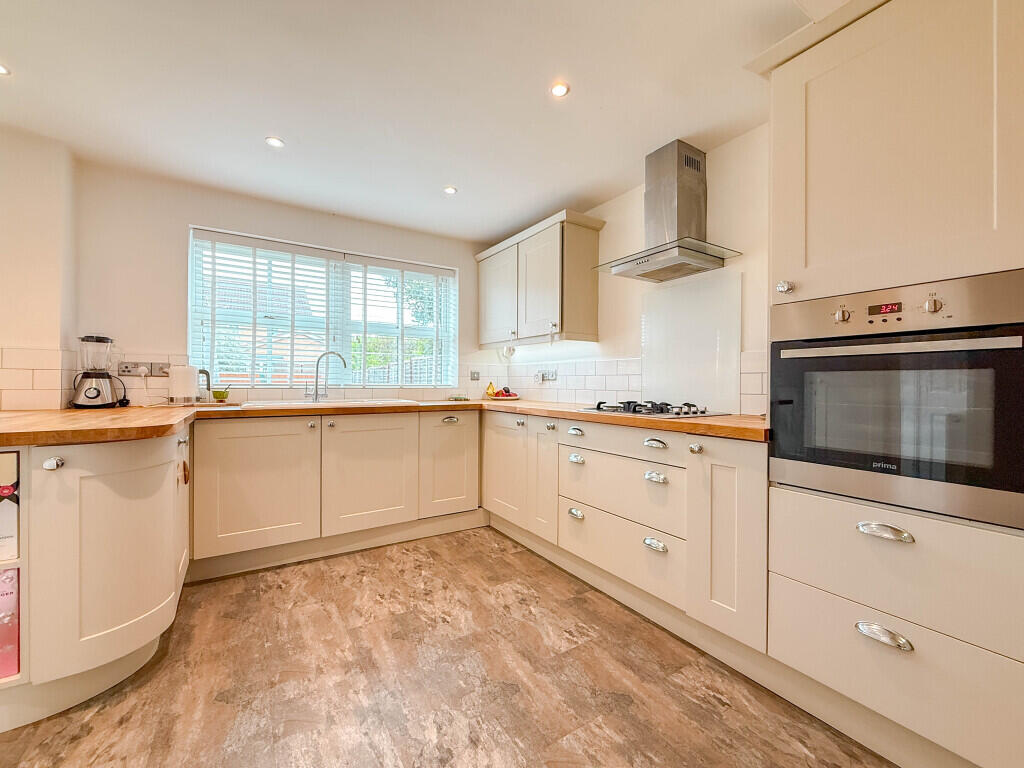 House in Ingleby Barwick, Round Hill, Stockton-on-Tees - More