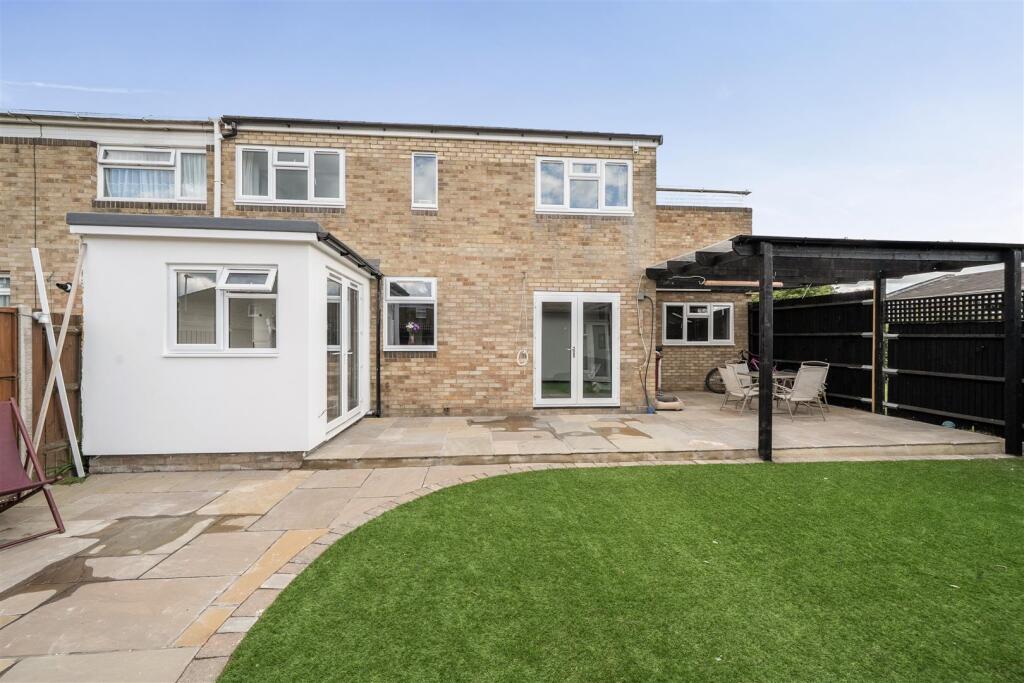 Main image of property: Wheatley, Bracknell, Berkshire, RG12 8UF