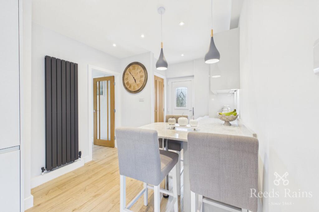 Thorntree Avenue, Crofton, Wakefield, West Yorkshire, WF4 photo 4