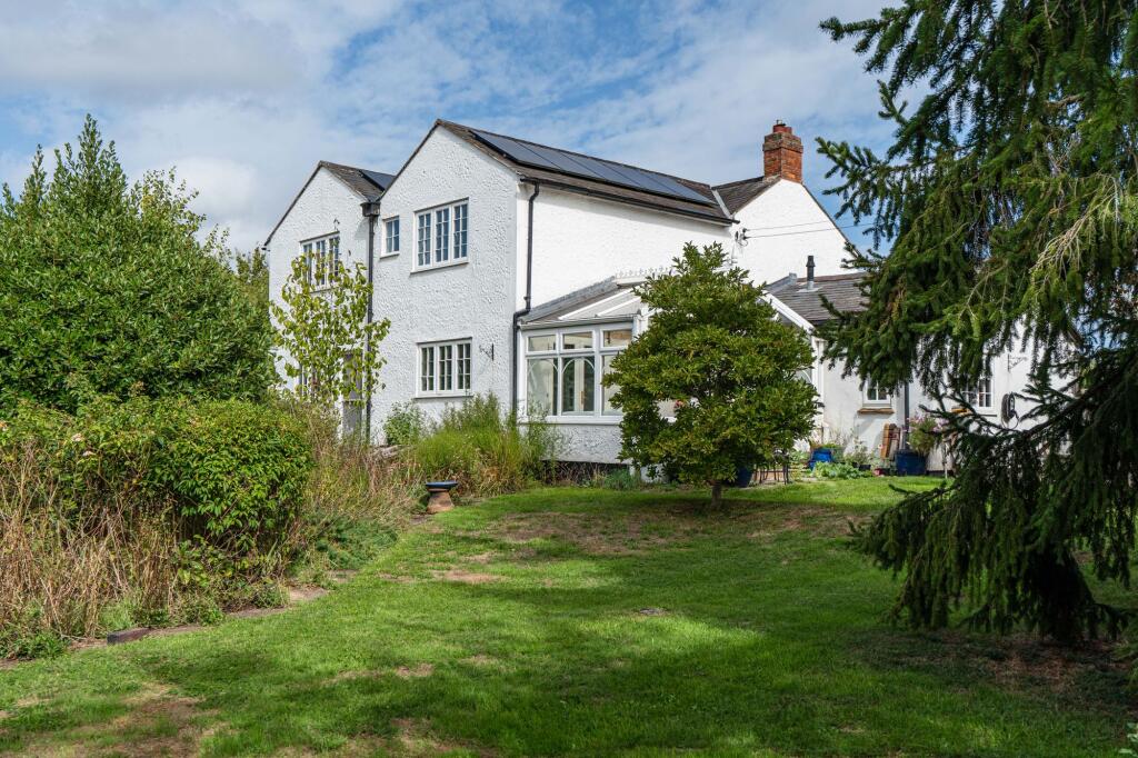 Stone Cottage, 13 Little London Green, Oakley, Aylesbury, HP18 9QL photo 4
