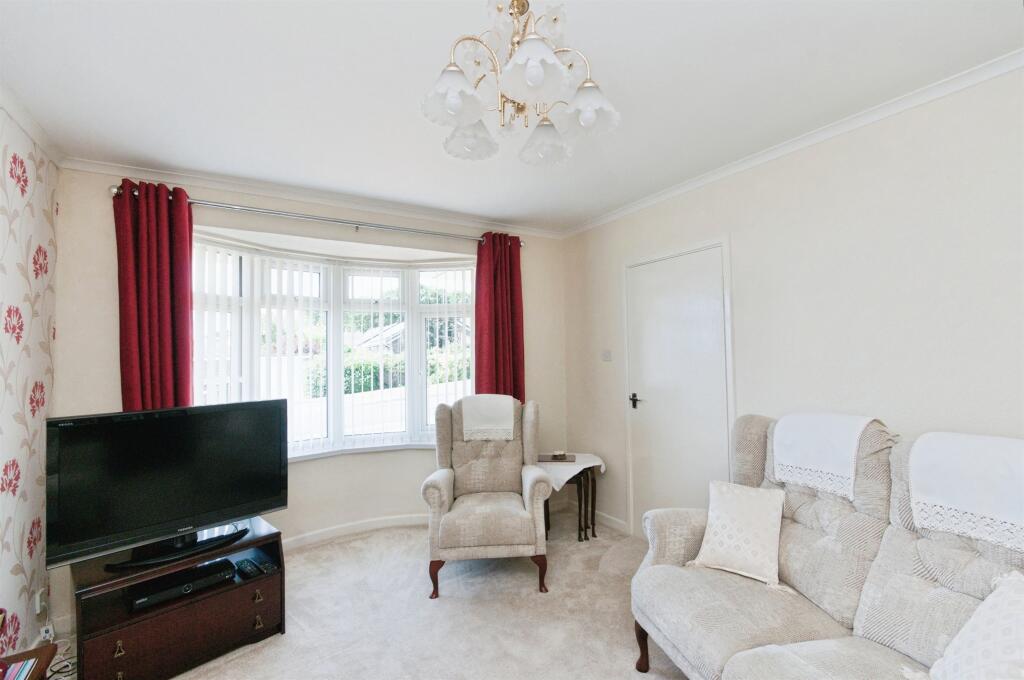 Nuthatch Road, Eastbourne photo 3