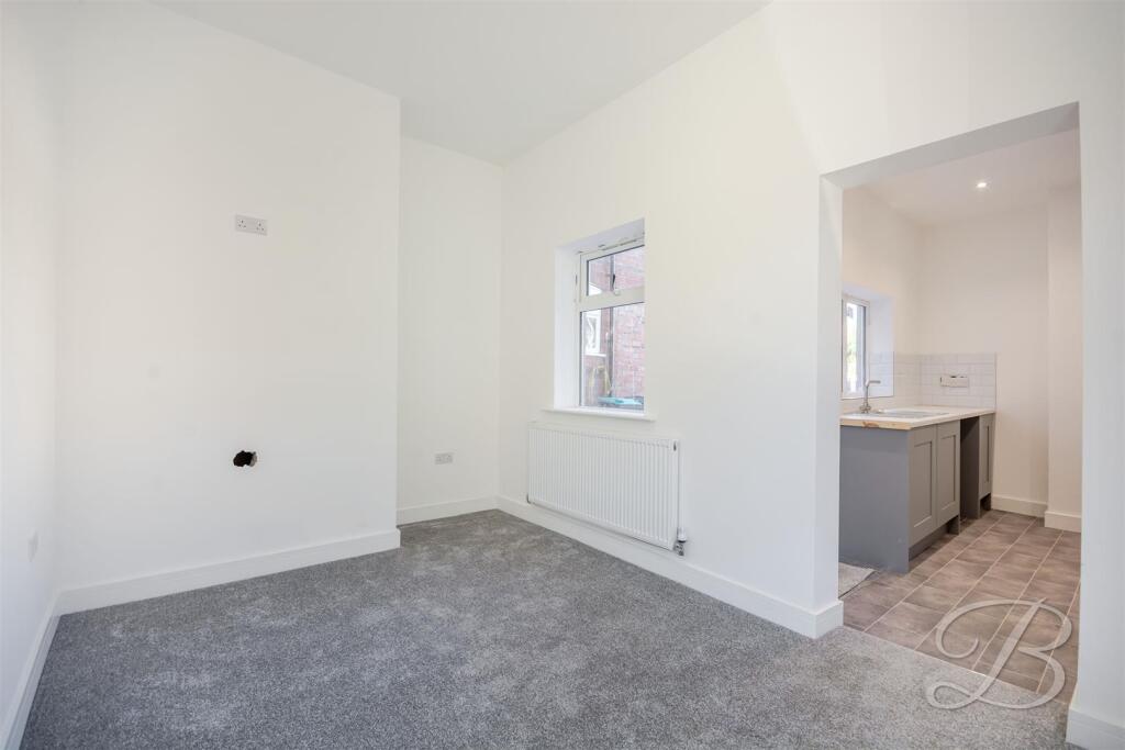 Leeming Lane South, Mansfield Woodhouse, Mansfield photo 4