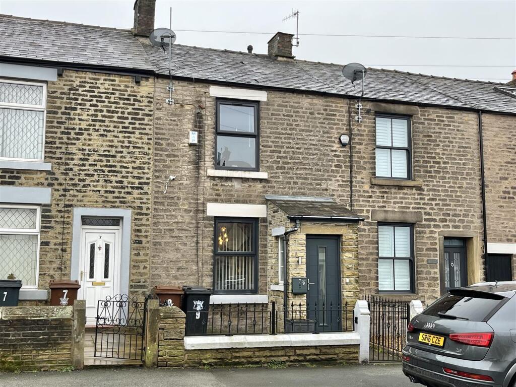 Main image of property: Green Lane, Hadfield, Glossop
