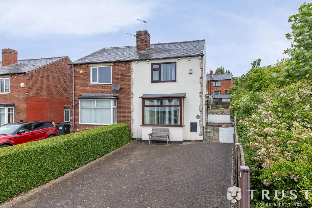 Main image of property: Leeds Road, Birstall, WF17