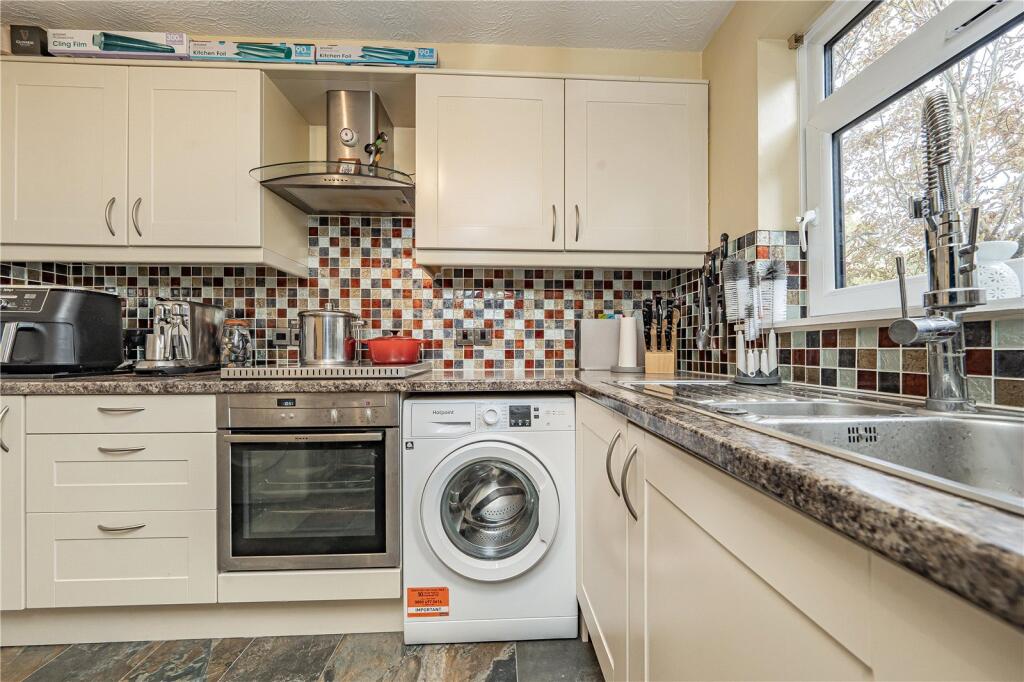Apartment in London - View 5