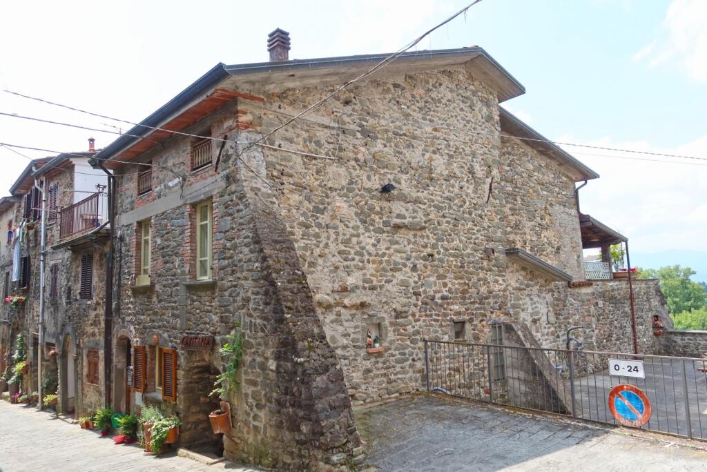 Main image of property: Tuscany, Lunigiana, Villafranca in Lunigiana