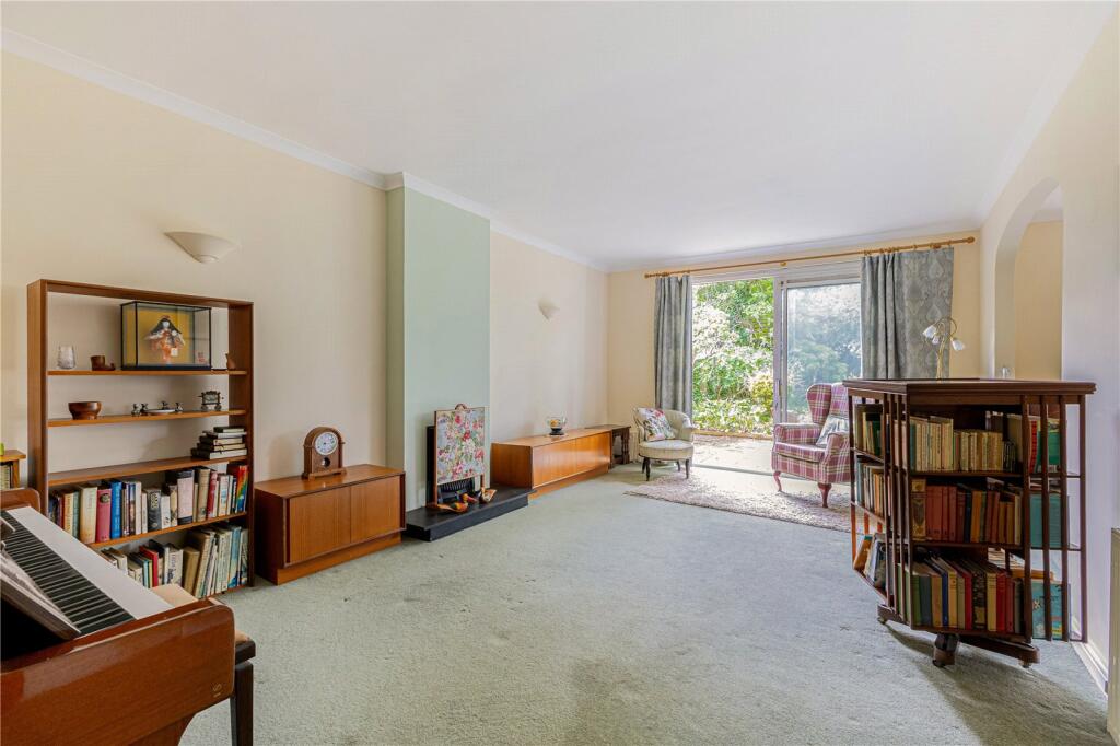 Lyefield Road West, Charlton Kings, Cheltenham, Gloucestershire, GL53 photo 2
