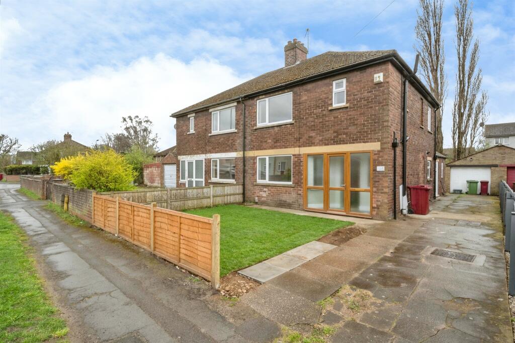 Main image of property: East Common Lane, Scunthorpe