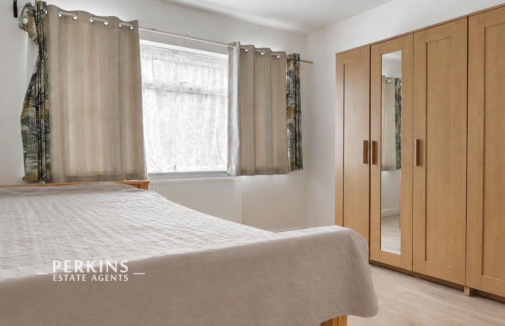 Apartment in Southall - View 5