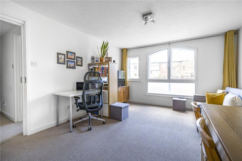 Main image of property: The Chilterns, Gloucester Green, Oxford, OX1