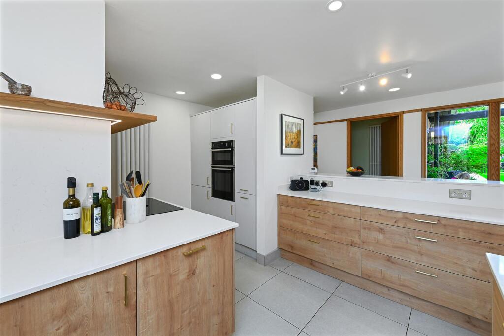 Kneeton Road, East Bridgford, Nottingham - View 6