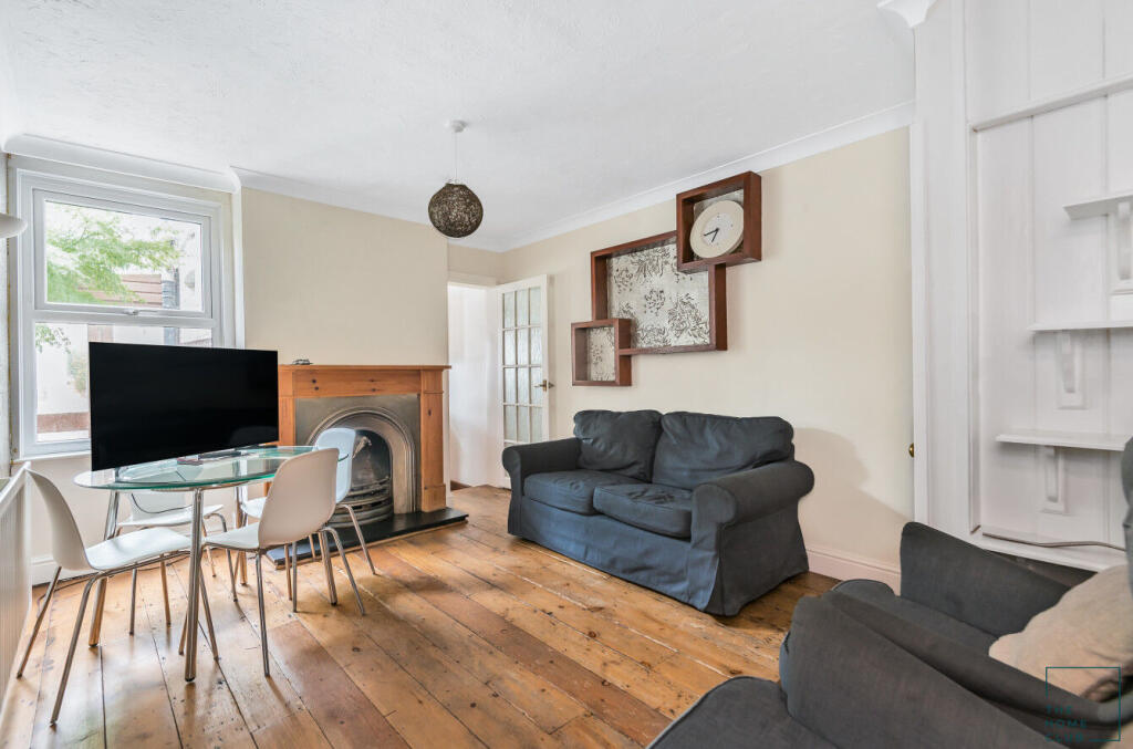 House in Guildford, Guildford Park - View 2