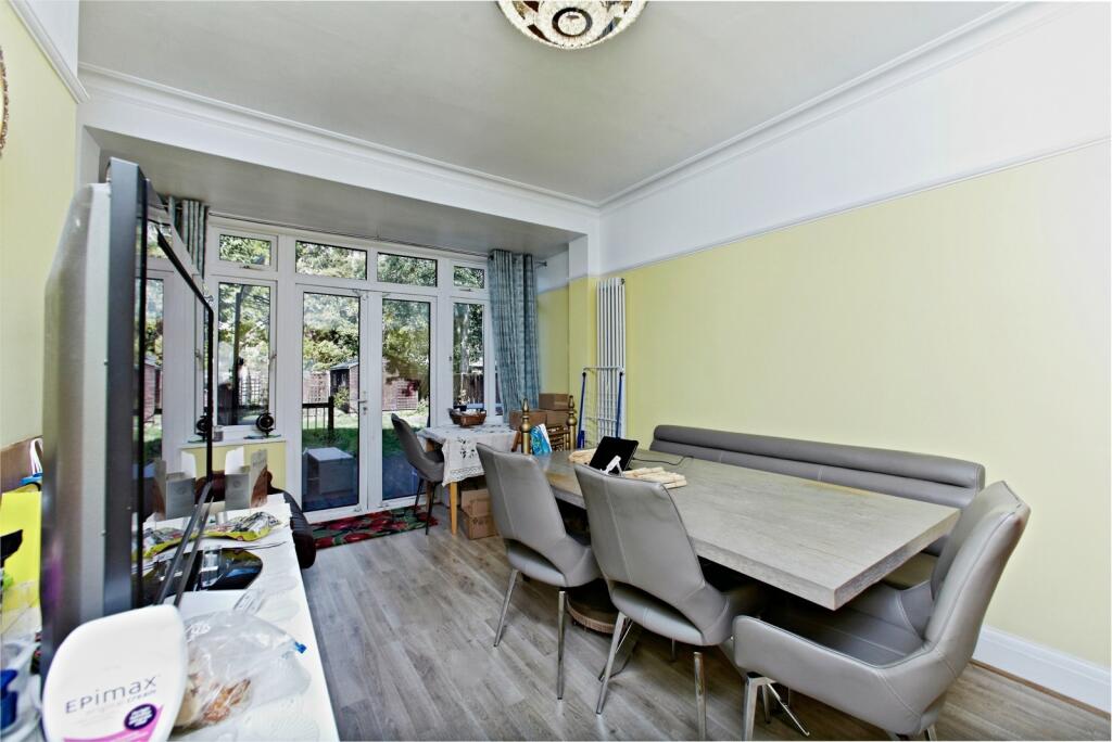 House in London - View 3