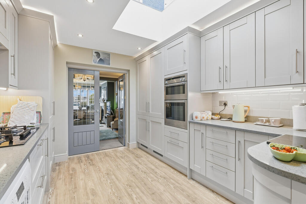 Harrow Road, Ashford, TW14 – pohled 3