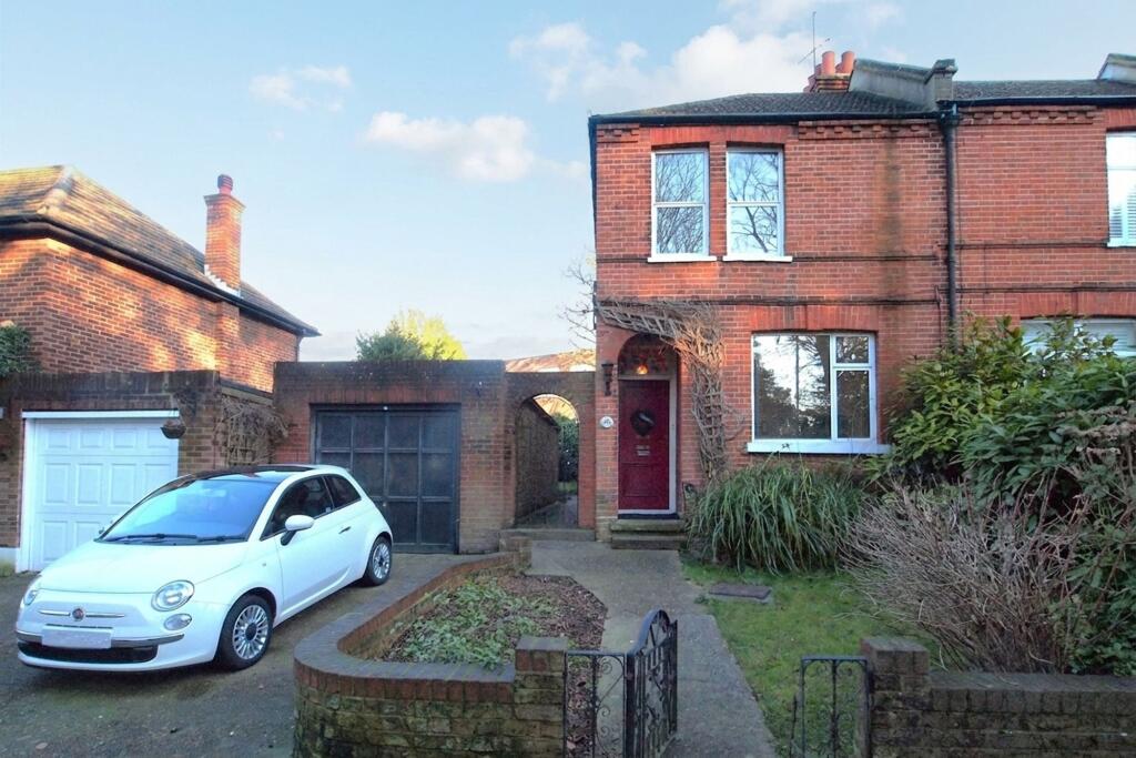 House in Kingston upon Thames - View 4