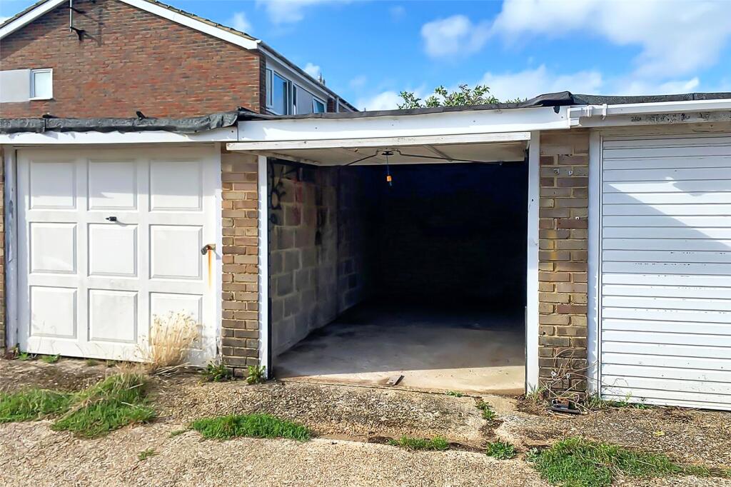 Garage, Meadowside, Angmering, West Sussex photo 2