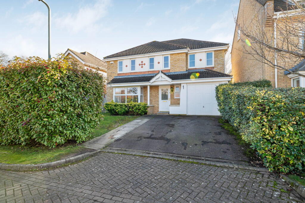 Main image of property: Vancouver Close, Orpington, BR6 9XQ