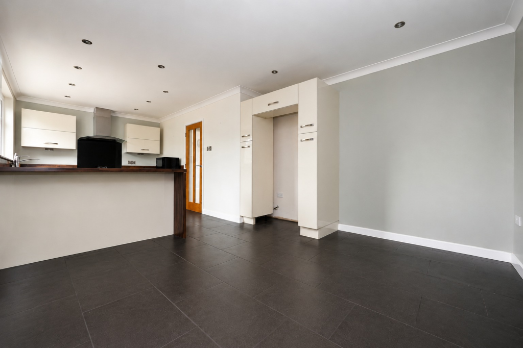 House in North Kesteven, North Hykeham - More