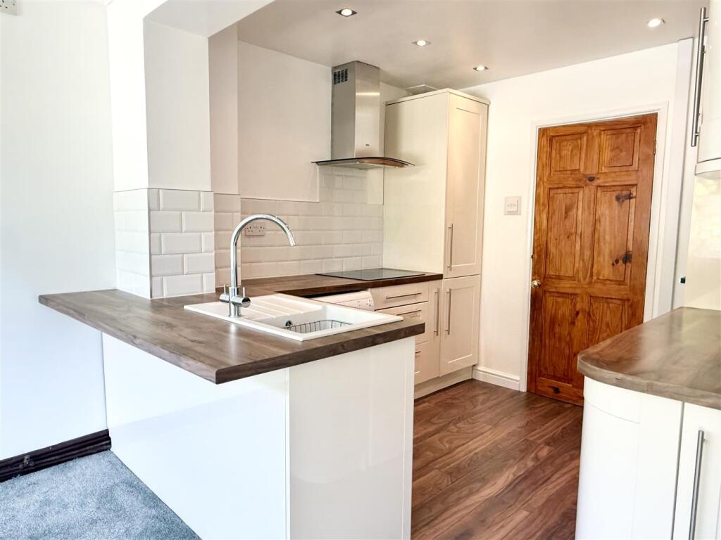 House in Dudley, West Midlands - View 4