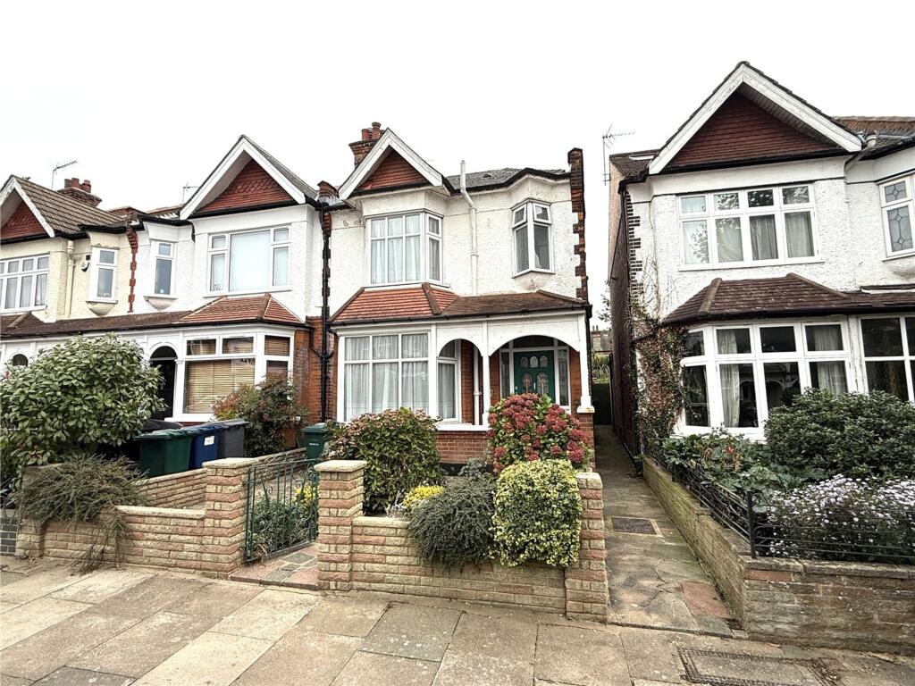Main image of property: Holdenhurst Avenue, London, N12