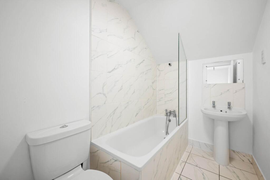 Apartment in London - View 5