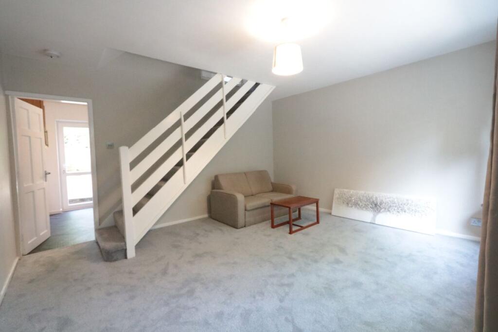 Willaston Close, Chorlton Green, M21 photo 3