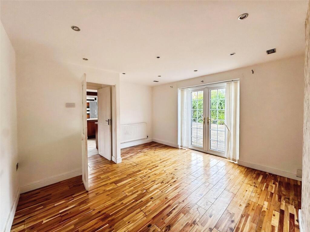 Main image of property: Mountfield Drive, Nottingham, Nottinghamshire, NG5