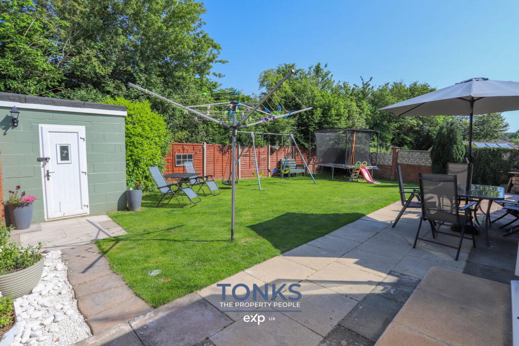 House in Dudley, West Midlands - View 3