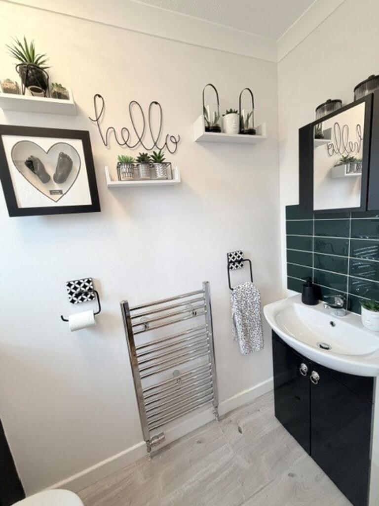 House in Glenrothes, Formonthills - More