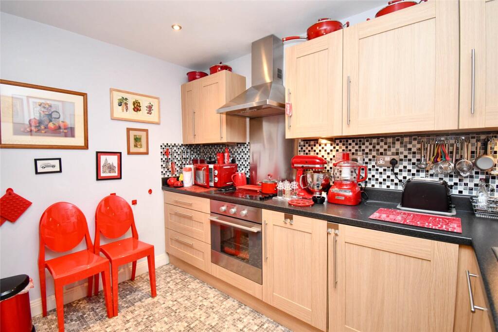 Kingsmead Road South, Prenton, Wirral photo 3