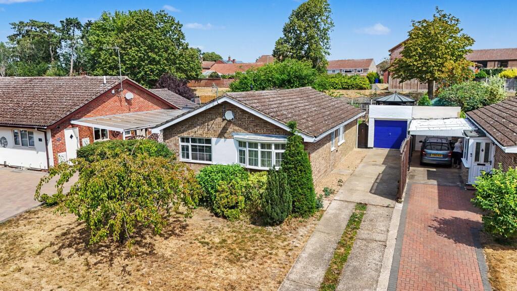 Main image of property: Suffolk Way, Newmarket, CB8