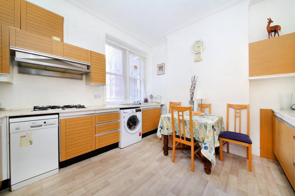 Apartment in London - View 4