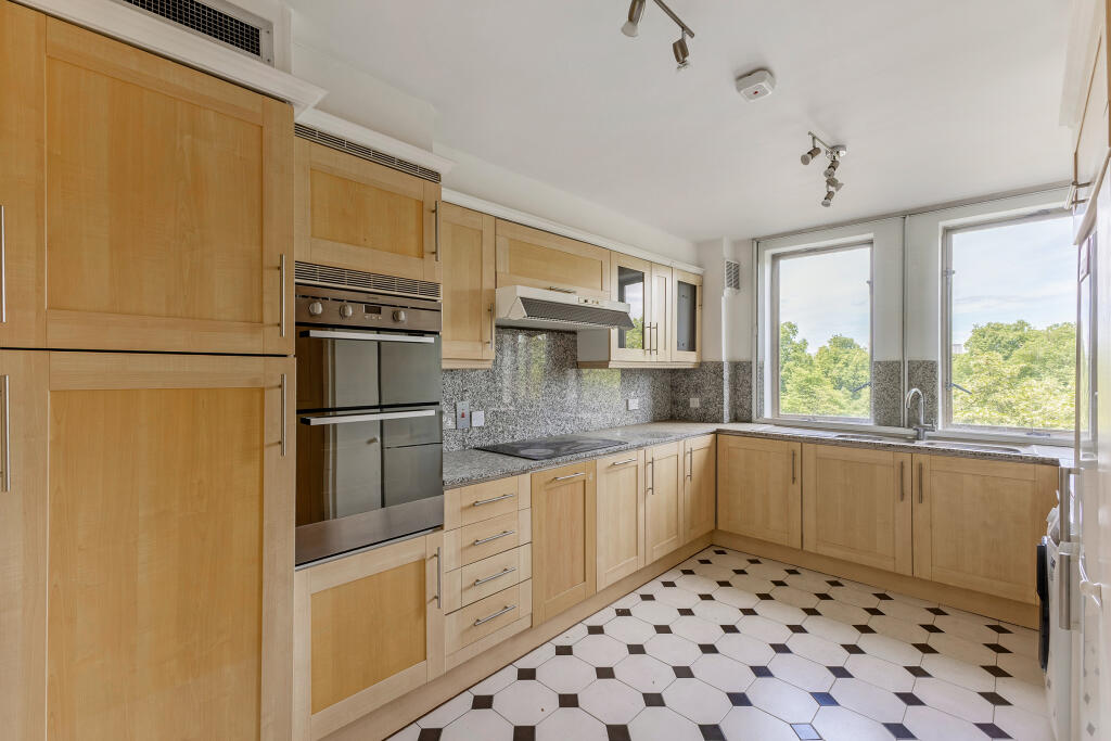Apartment in London - View 4