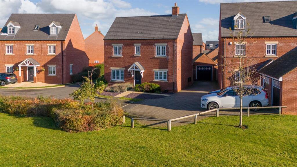 Main image of property: Arch Grove, Aylesbury, HP18