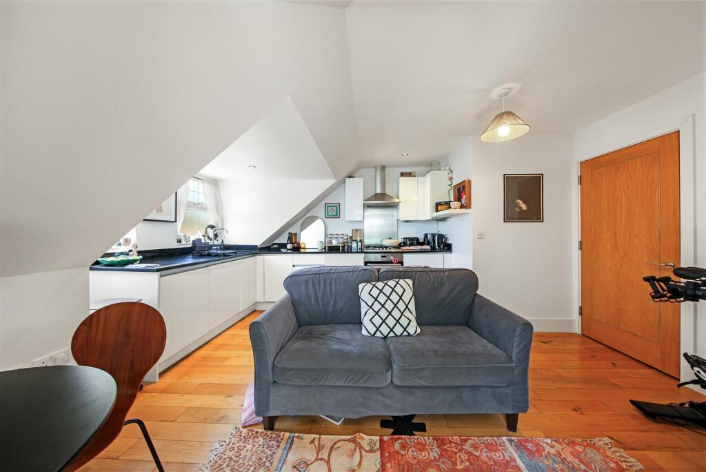 Apartment in London, Burnt Ash Green, Hither Green - View 4