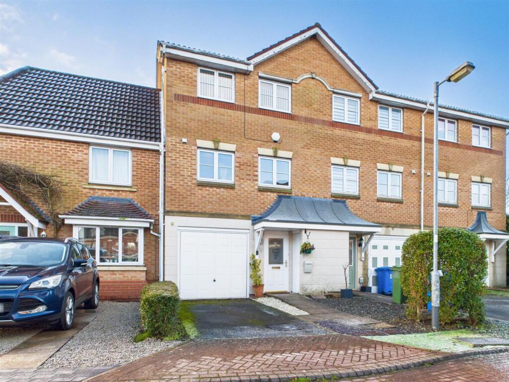 3-bed other on Barberry Court, Brough, £220,000