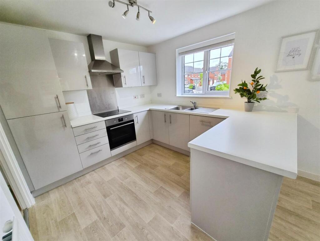 Larch Drive, Sandbach - View 6