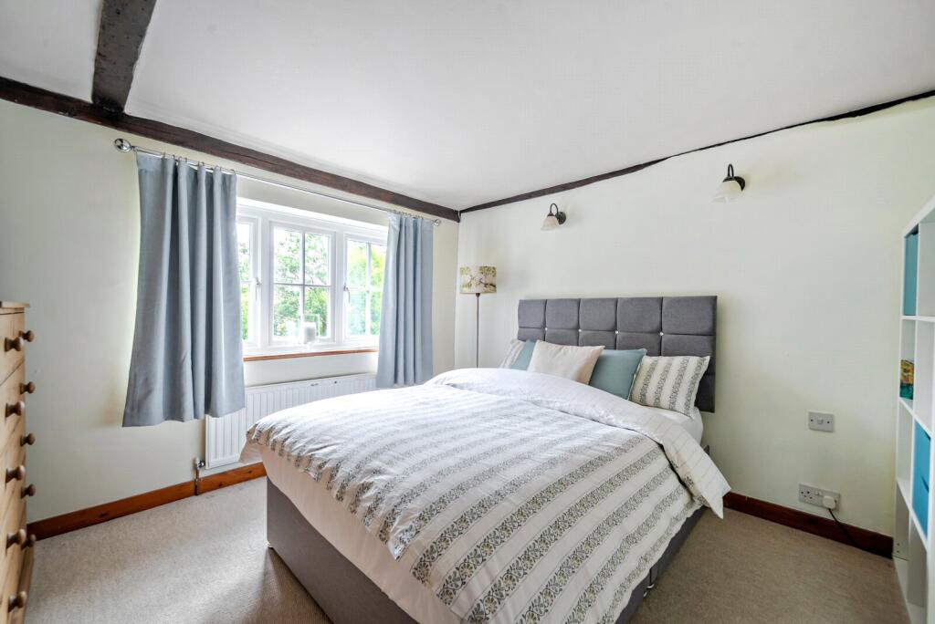 House in Redhill - View 5