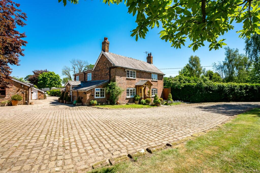 4-bed detached on Lot 2 Nook House, Cliff Road Acton Bridge, CW8 3QP, £1,900,000