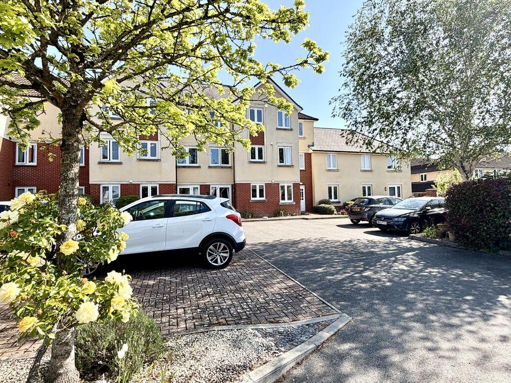 Main image of property: Oxford Road, Calne