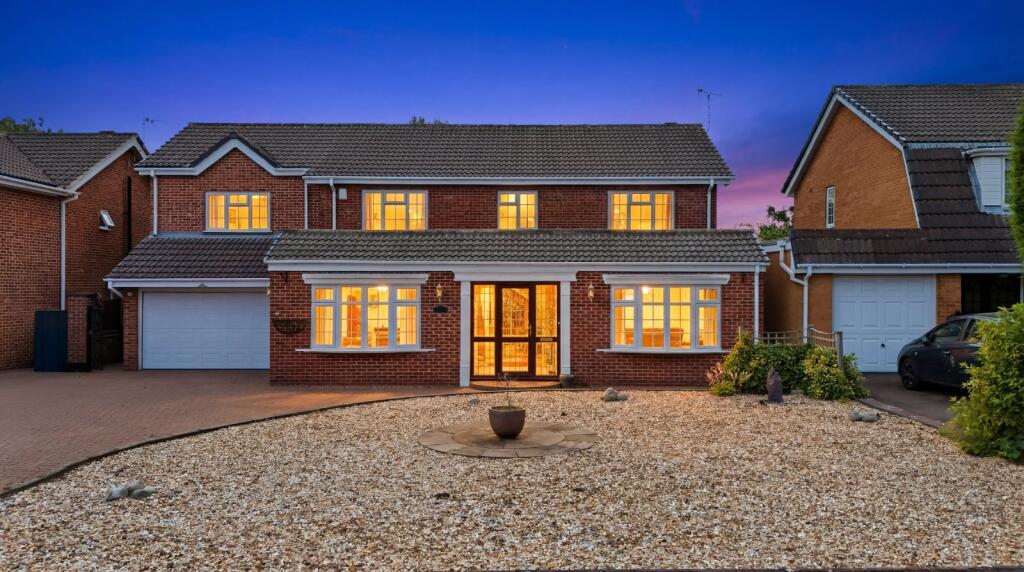 Main image of property: Manor Close, Edwalton, Nottingham, Nottinghamshire, NG12