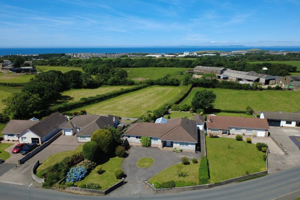 House in Workington, Moorclose - More