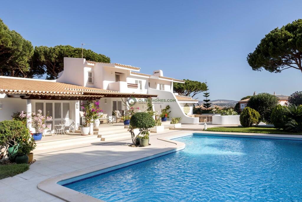 Main image of property: Algarve, Olhos De Agua