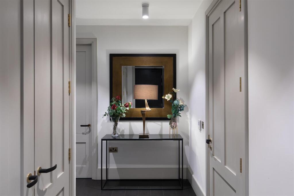 Apartment in London - View 3