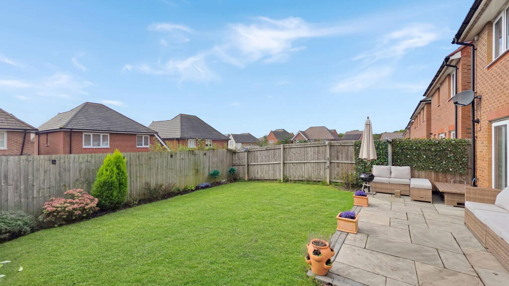 House in Manchester, Tyldesley - View 5